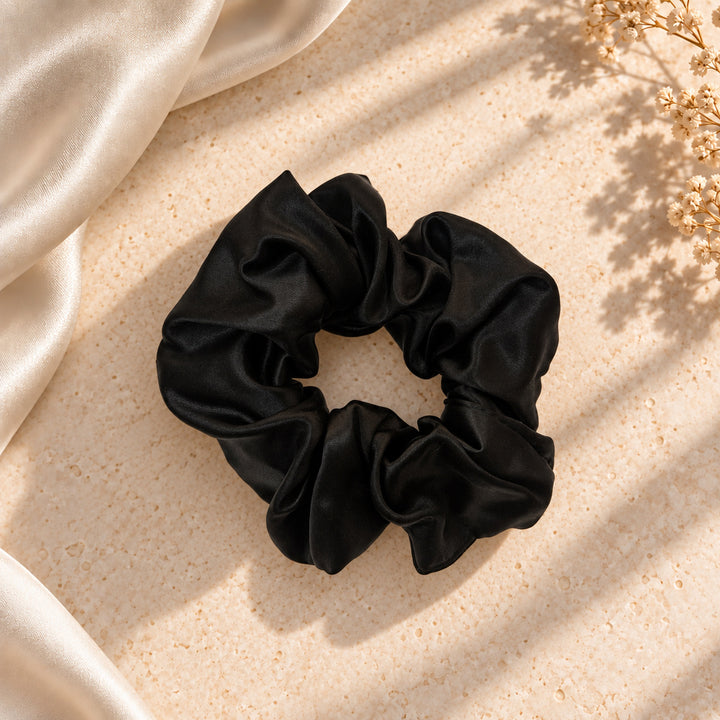 Saf İpek Siyah Toka Scrunchie Orta Boy